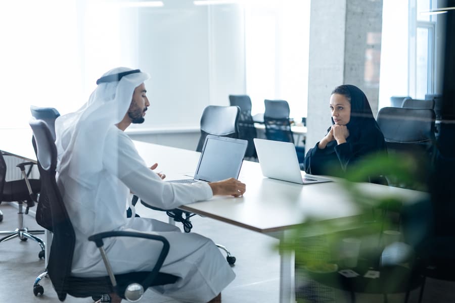 What are the working hours in UAE?