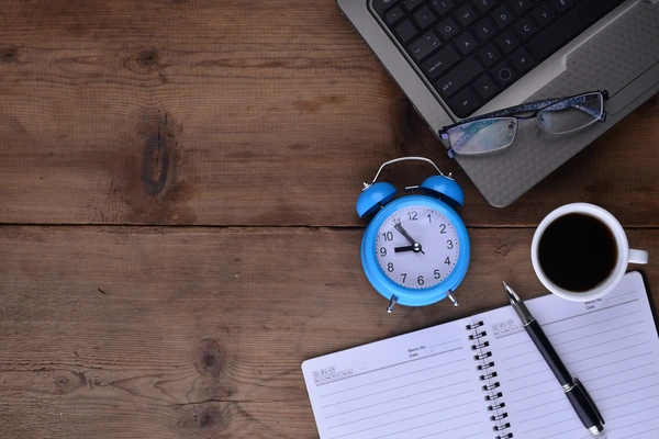 working hours in singapore