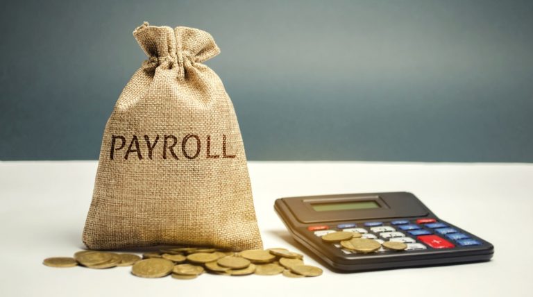 inhouse payroll vs outsourcing payroll